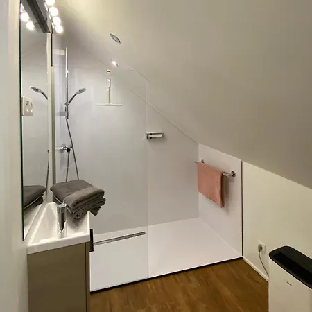 La Parentale شقة *